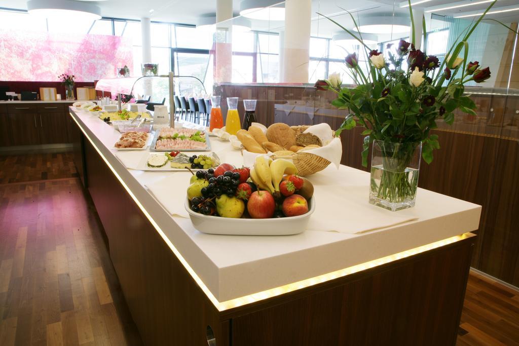 Spa Hotel Bruendl Бад Леонфелден Екстериор снимка